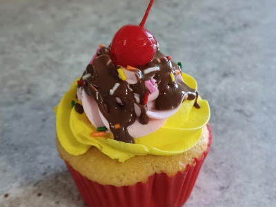 Banana Split Cupcake